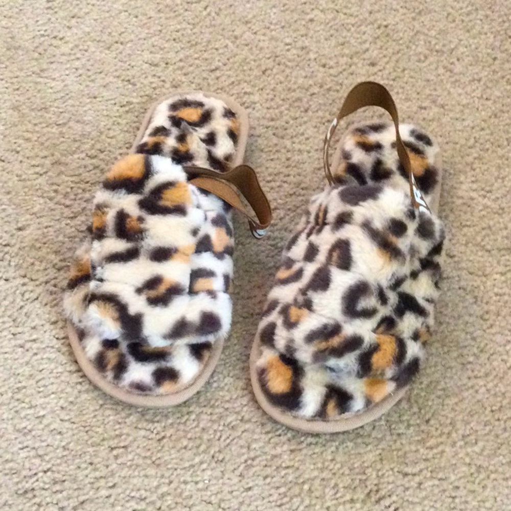 Sport Leopard Slippers NWOT